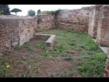 04787 ostia - regio i - insula xiv - casa del mosaico del porto(i,xiv,2) - 2. raum - bli ri norden - 09-2023.jpg